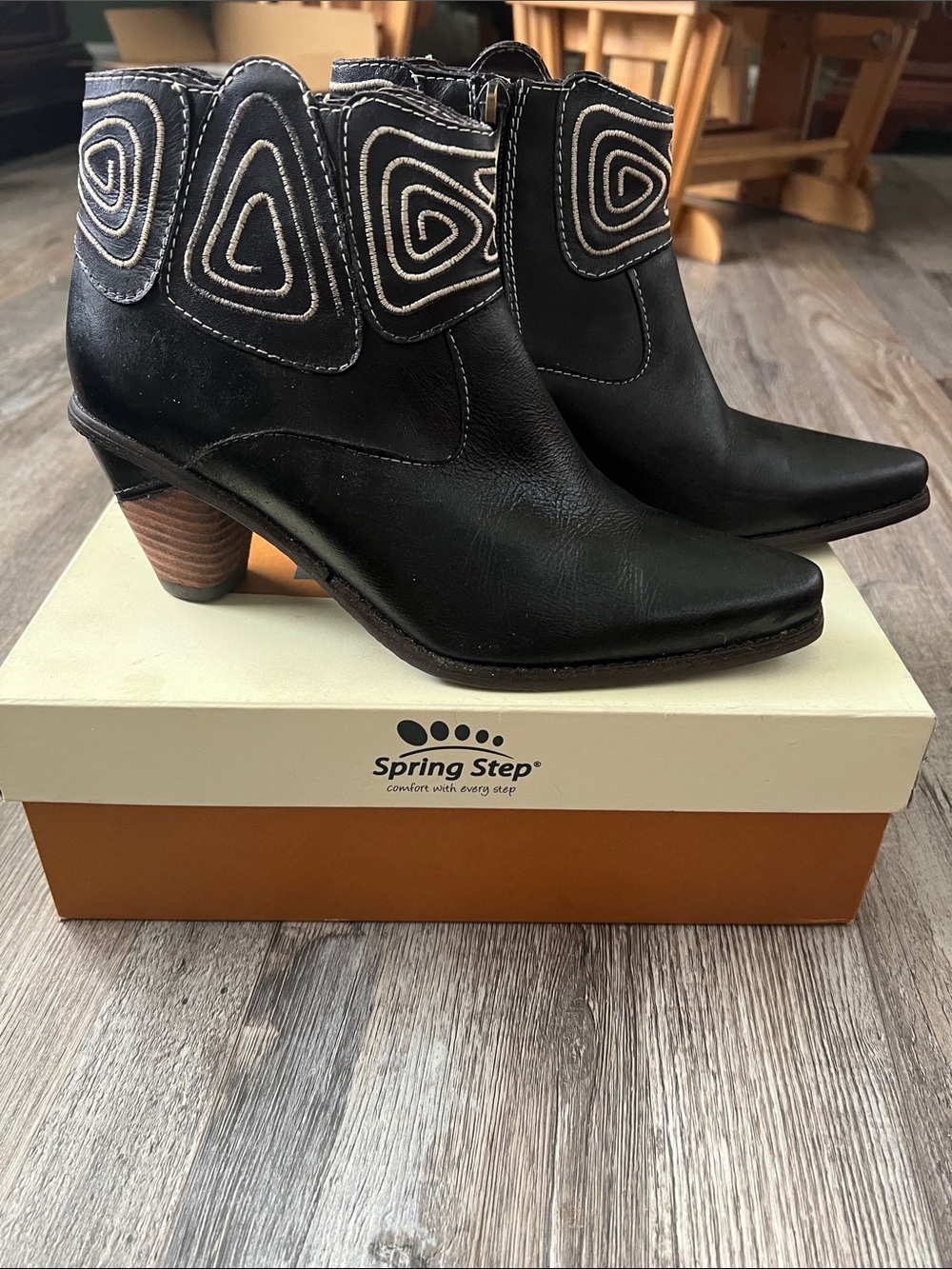 Spring Step Black Leather Pointed Ankle Booties with Contrast Stitching